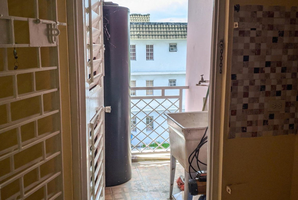 Thirteenth image of 9e-2 Gilmour Drive, Kingston 2 in Kingston 20, St. Andrew, Jamaica - property is For Sale