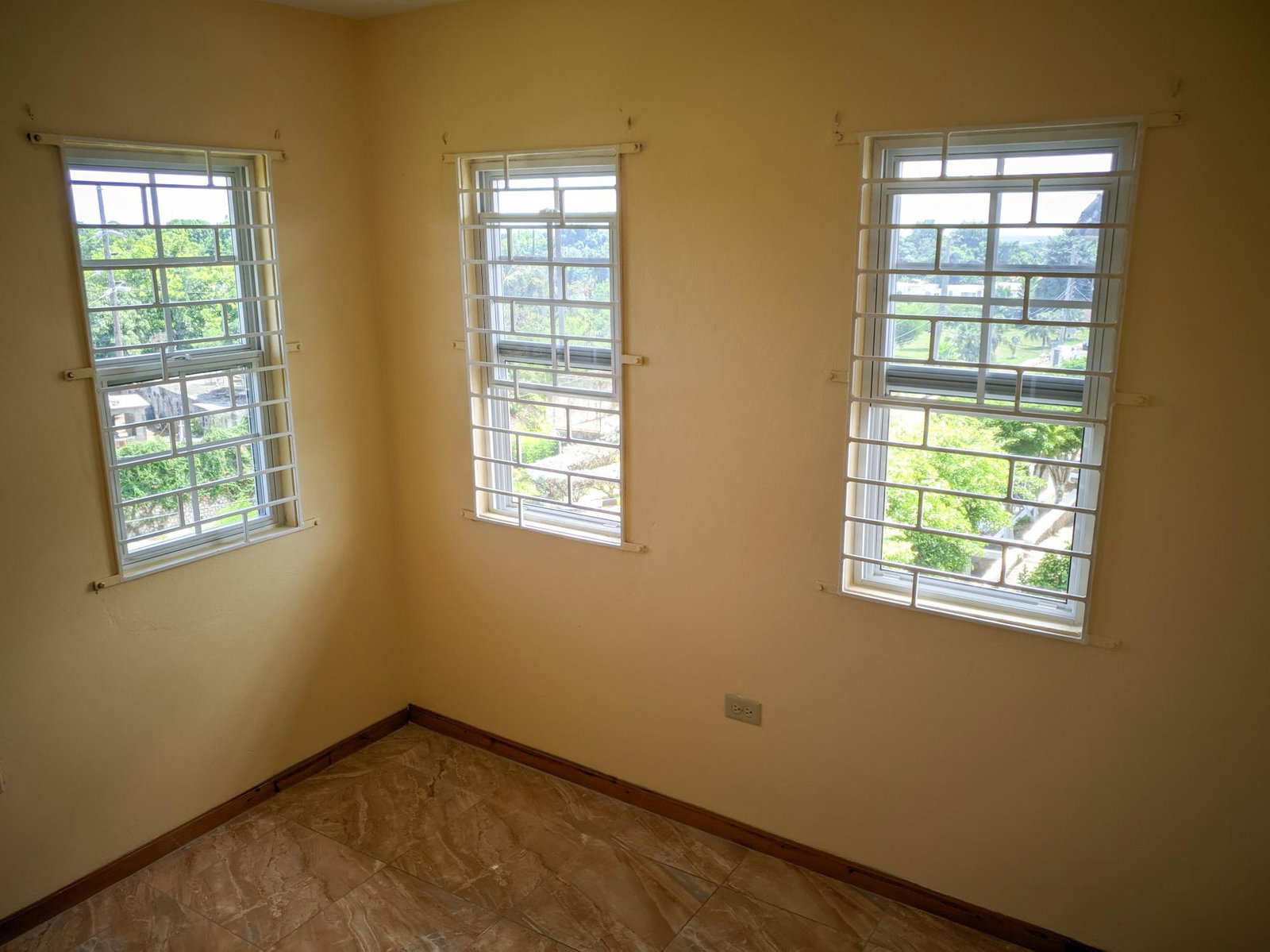 Fifteenth image of 9e-2 Gilmour Drive, Kingston 2 in Kingston 20, St. Andrew, Jamaica - property is For Sale