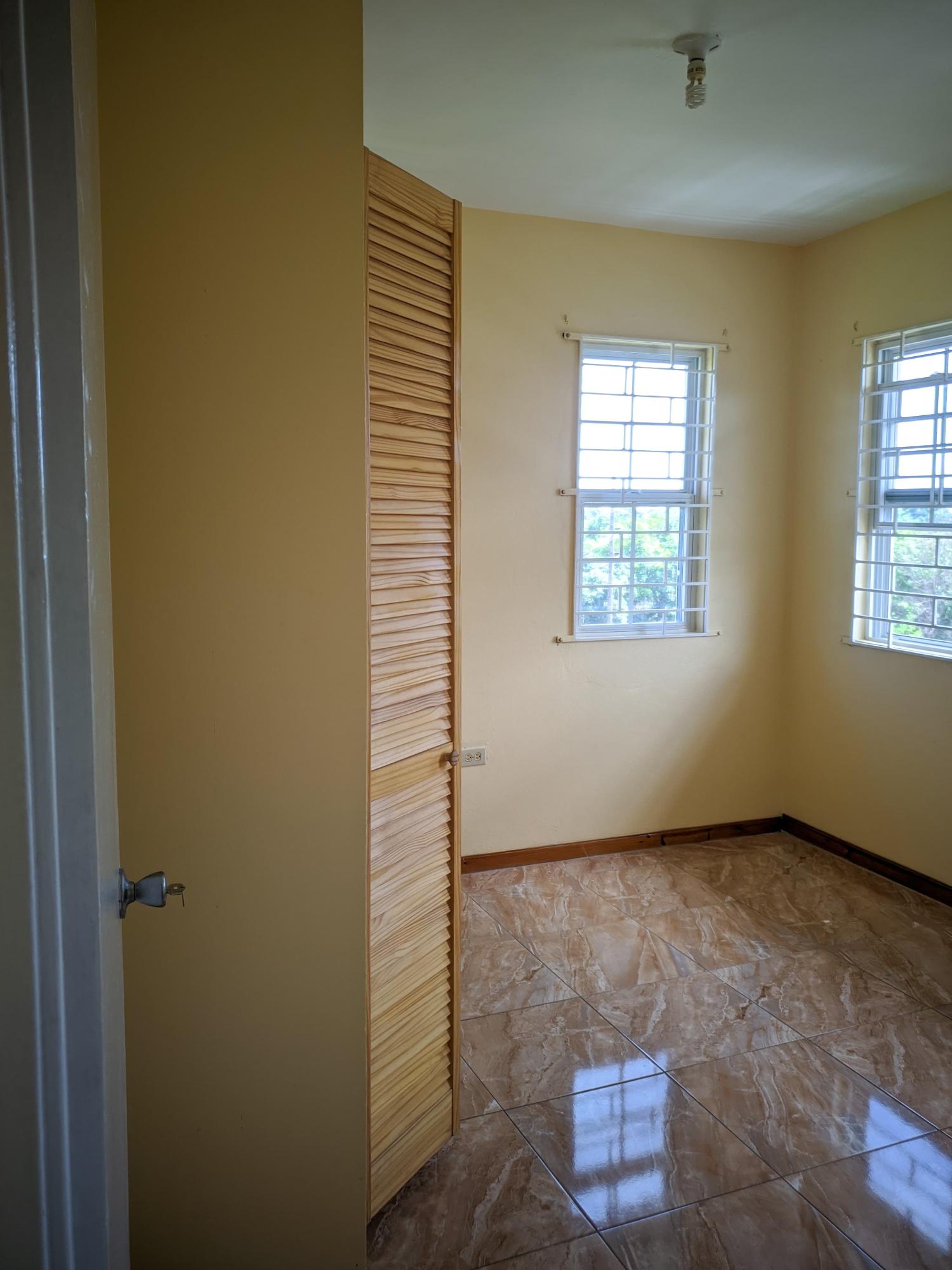 Seventeenth image of 9e-2 Gilmour Drive, Kingston 2 in Kingston 20, St. Andrew, Jamaica - property is For Sale