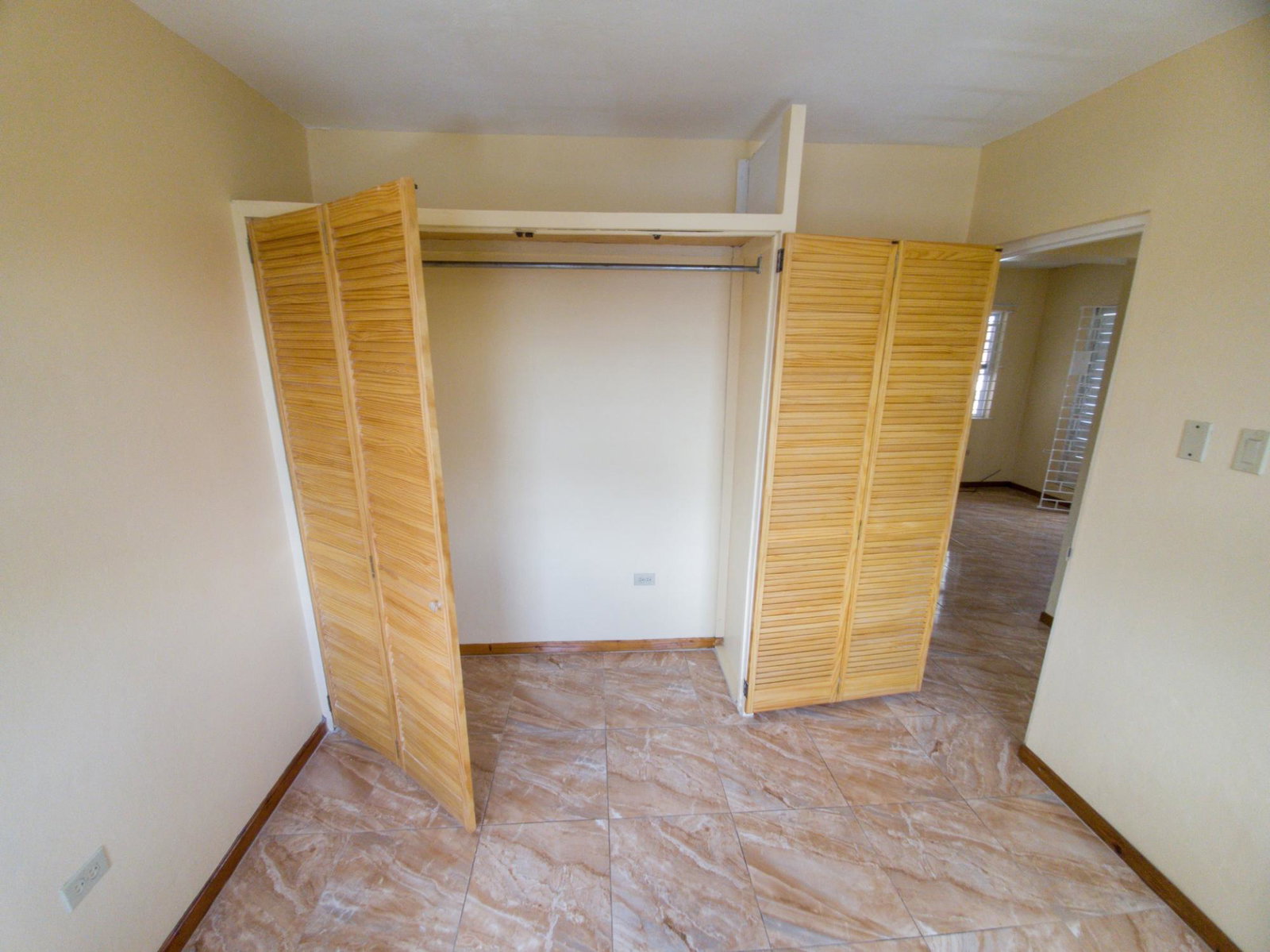 Nineteenth image of 9e-2 Gilmour Drive, Kingston 2 in Kingston 20, St. Andrew, Jamaica - property is For Sale