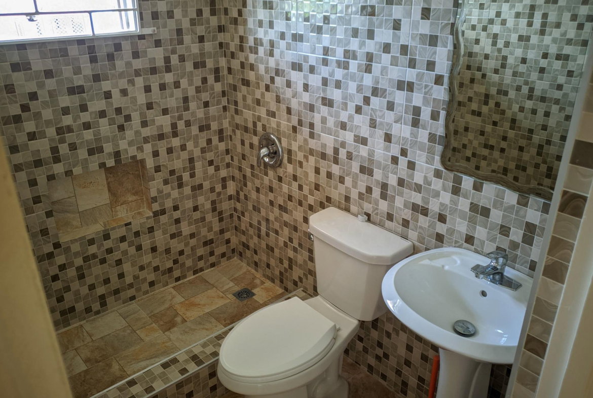 Twentieth image of 9e-2 Gilmour Drive, Kingston 2 in Kingston 20, St. Andrew, Jamaica - property is For Sale