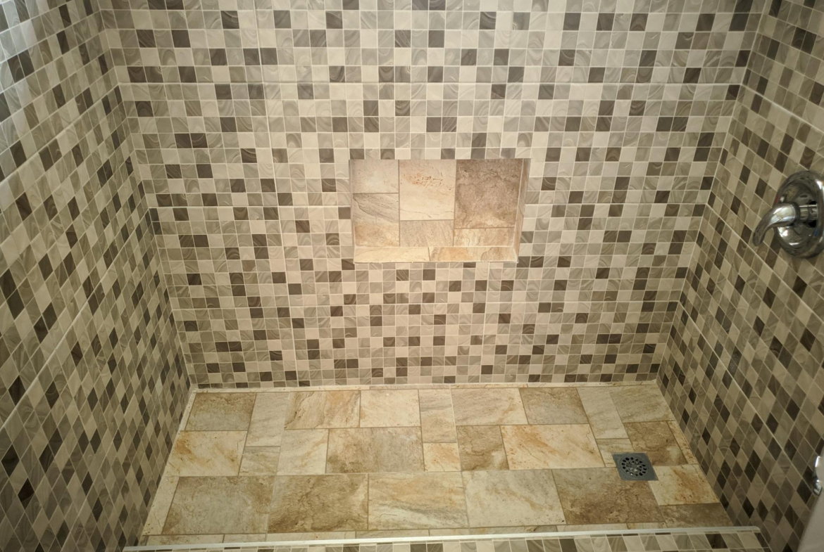 Twenty-First image of 9e-2 Gilmour Drive, Kingston 2 in Kingston 20, St. Andrew, Jamaica - property is For Sale