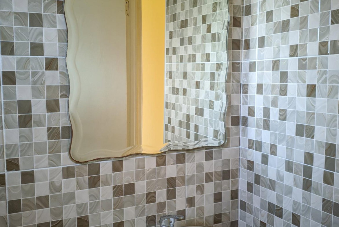 Twenty-Second image of 9e-2 Gilmour Drive, Kingston 2 in Kingston 20, St. Andrew, Jamaica - property is For Sale