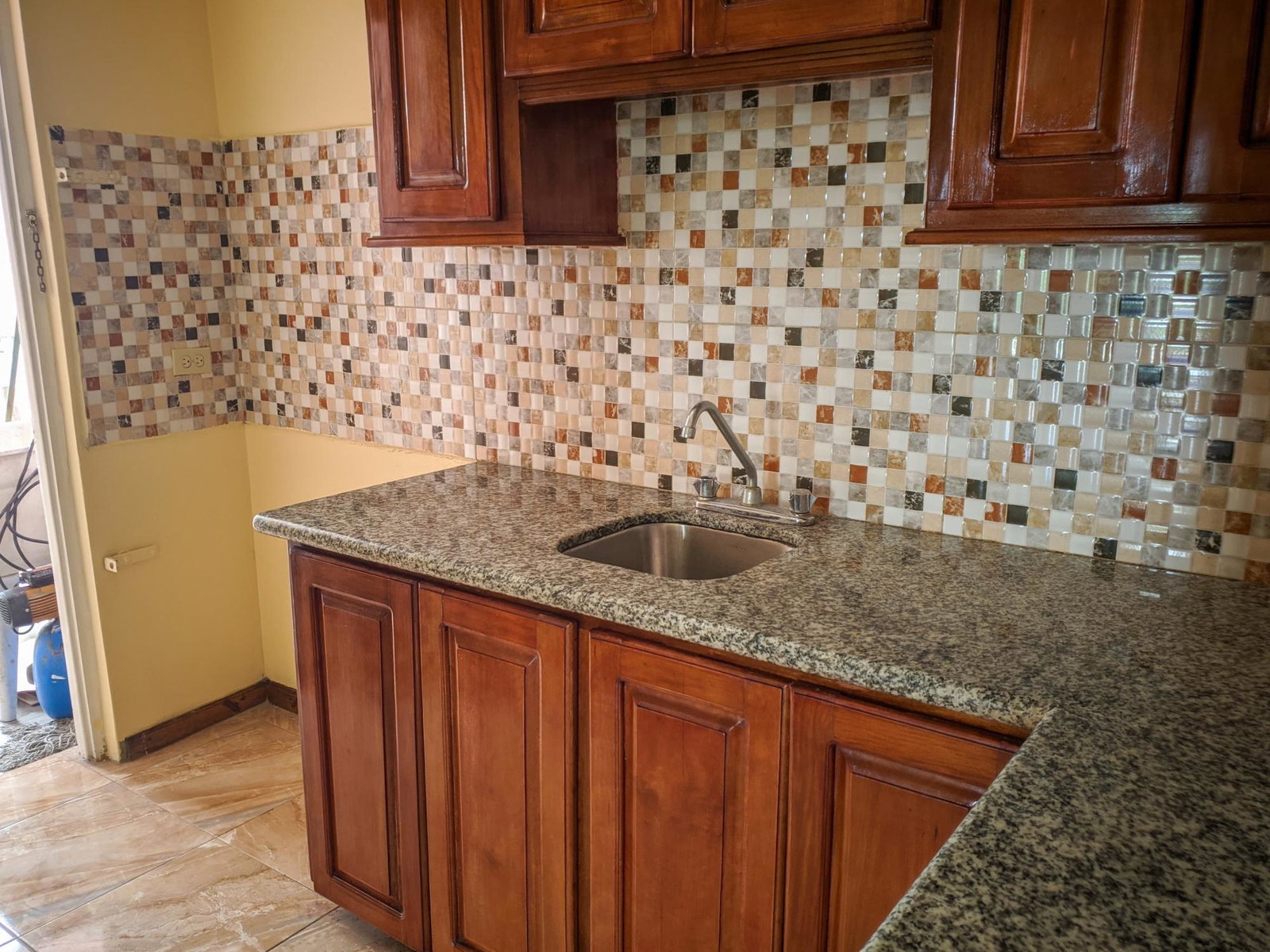 Ninth image of 9e-2 Gilmour Drive, Kingston 2 in Kingston 20, St. Andrew, Jamaica - property is For Sale