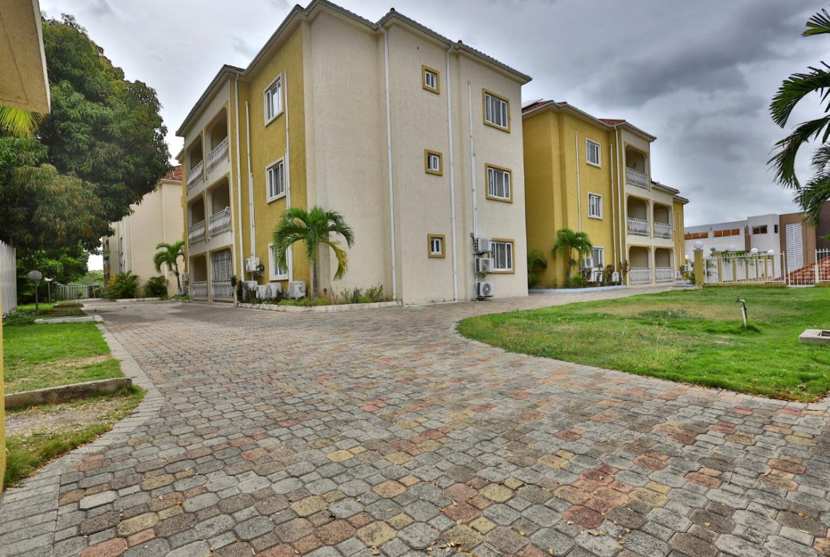 Twenty-First image of 4-7 Liguanea Avenue in Kingston 6, St. Andrew, Jamaica - property is For Sale