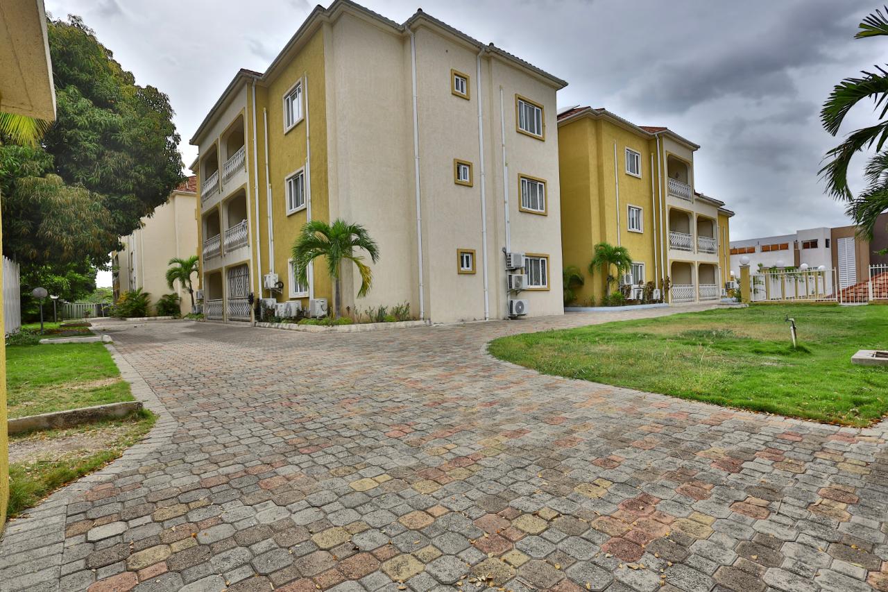 Twenty-First image of 4-7 Liguanea Avenue in Kingston 6, St. Andrew, Jamaica - property is For Sale