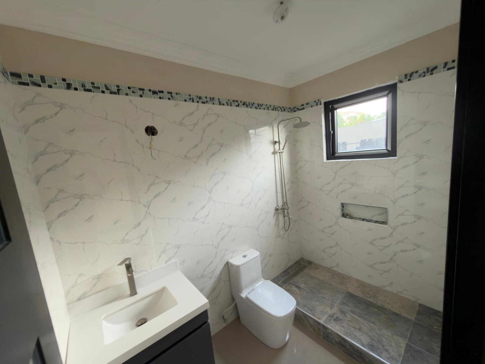 Thirteenth image of 18-22 Darlington Avenue in Kingston 8, St. Andrew, Jamaica - property is For Sale