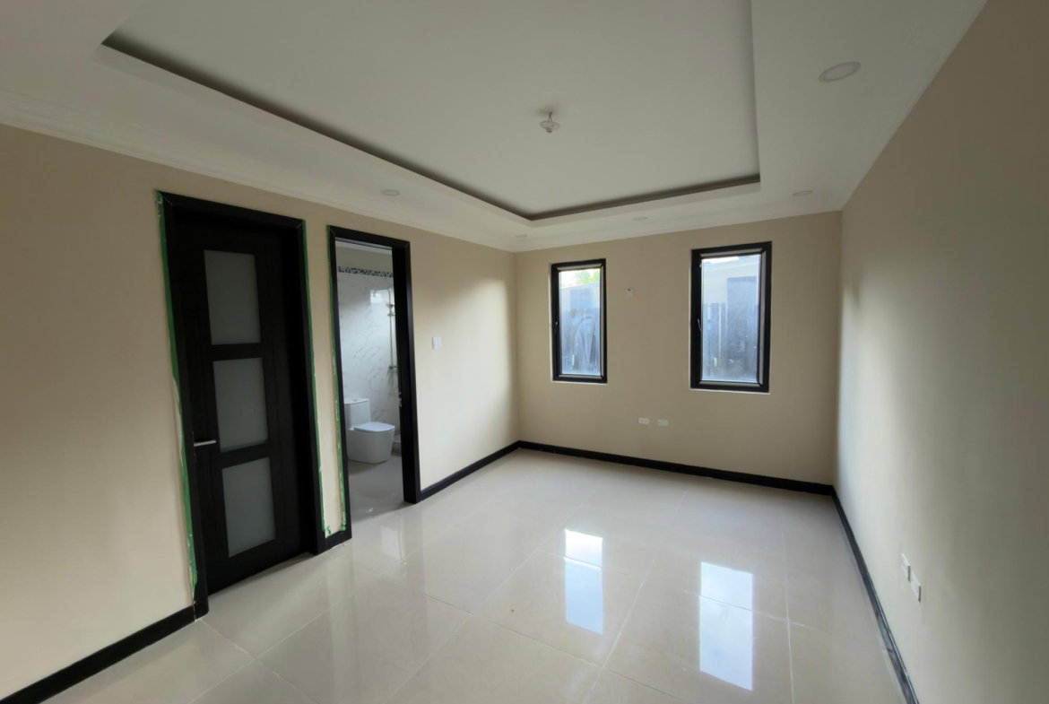 Ninth image of 18-22 Darlington Avenue in Kingston 8, St. Andrew, Jamaica - property is For Sale