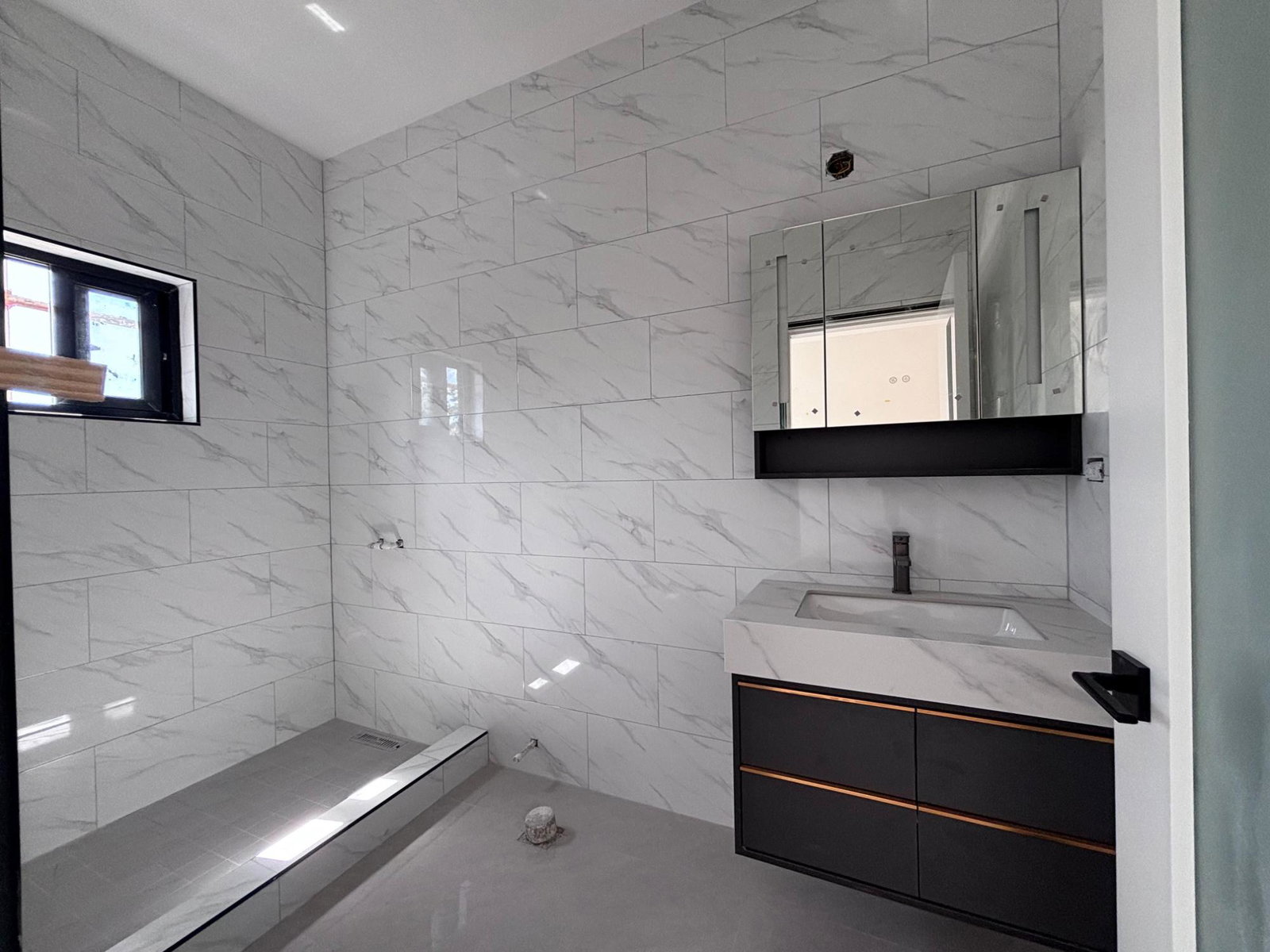 Fifth image of 11- Chesterfield Avenue, King in Kingston 10, St. Andrew, Jamaica - property is For Sale