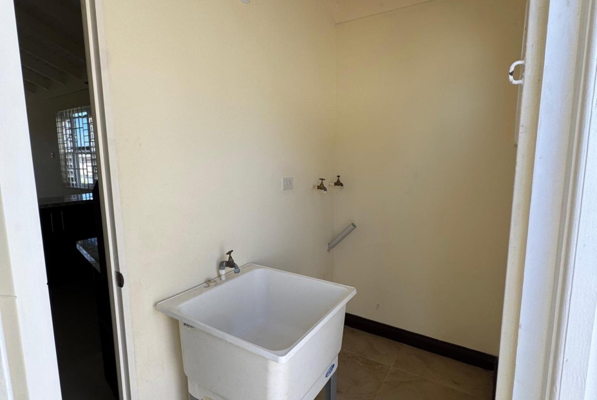 Eleventh image of 95 Colbeck Manor, ph 2 in Colbeck, St. Catherine, Jamaica - property is For Rent