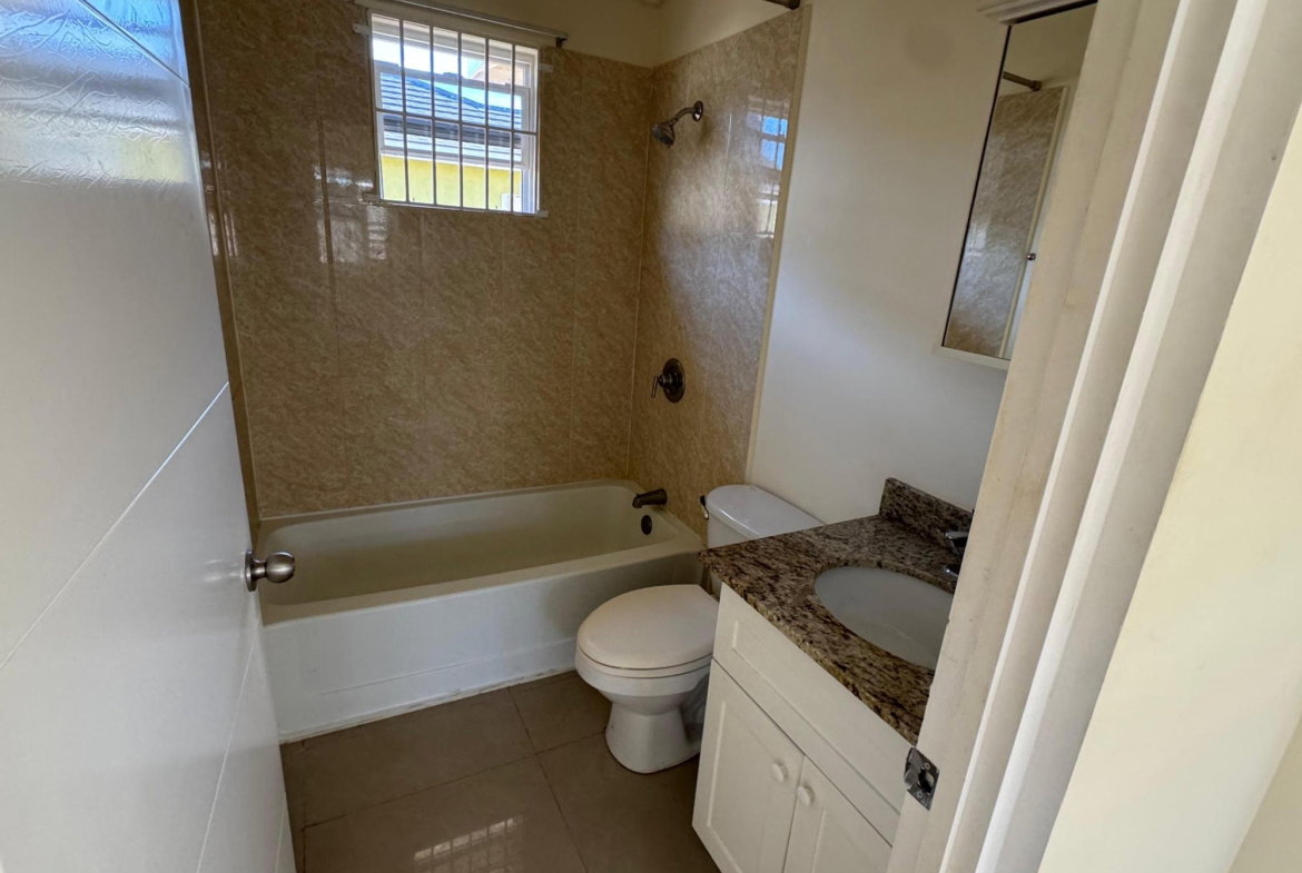 Seventh image of 95 Colbeck Manor, ph 2 in Colbeck, St. Catherine, Jamaica - property is For Rent