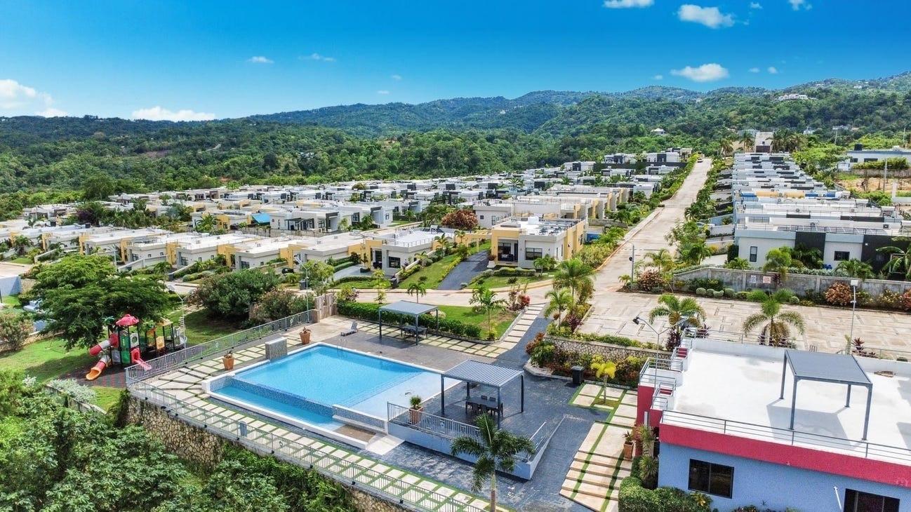 Twenty-Sixth image of 33- Pyramid Point in Breadnut Hill, St. Ann, Jamaica - property is For Rent