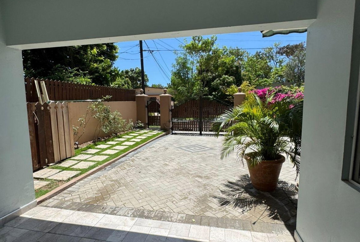 Ninth image of 12- Washington Gardens in Kingston 20, St. Andrew, Jamaica - property is For Rent