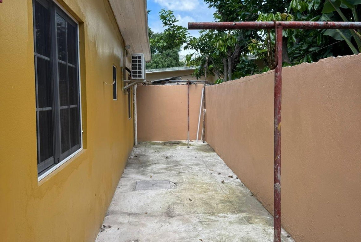 Tenth image of 12- Washington Gardens in Kingston 20, St. Andrew, Jamaica - property is For Rent