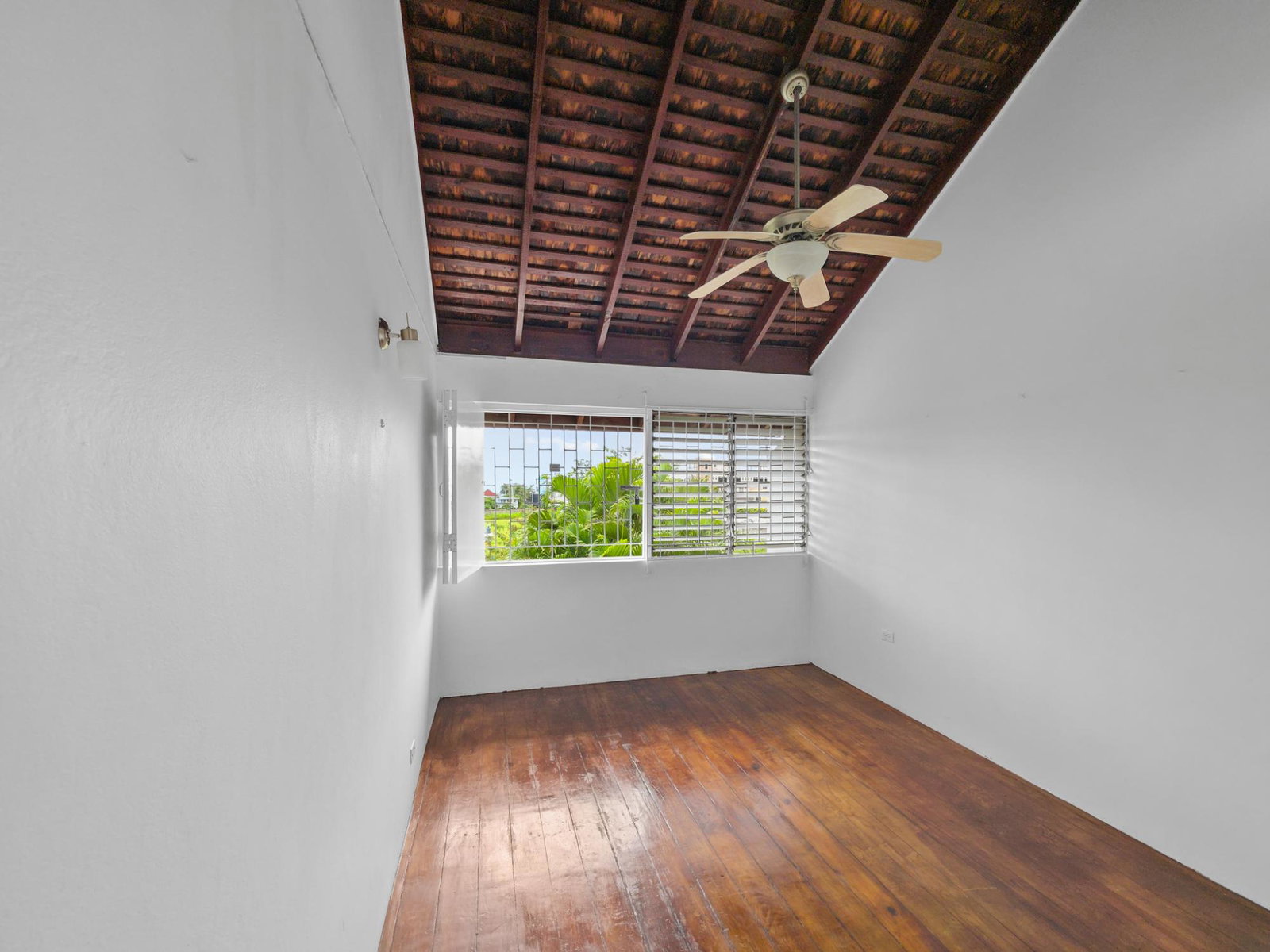 Ninth image of 3-107 Hope Road in Kingston 6, St. Andrew, Jamaica - property is For Rent