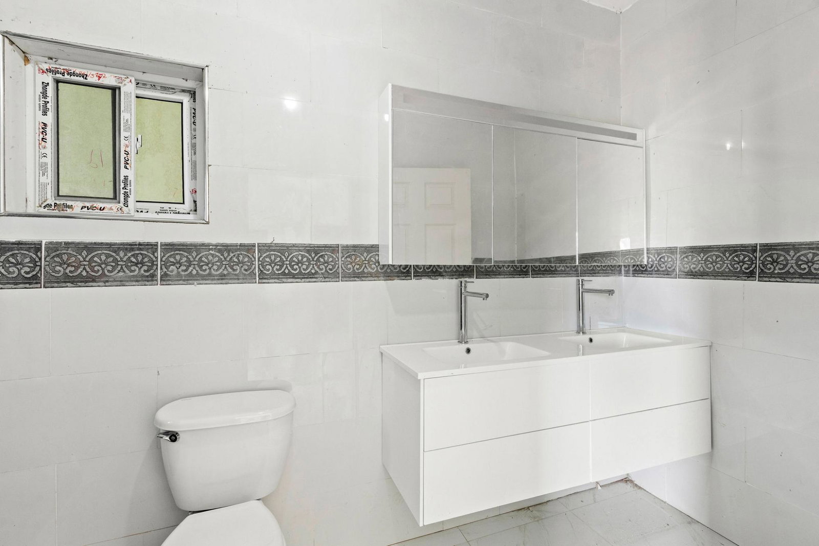 Eighteenth image of 6-18 Acadia Drive, Kgn 8 in Kingston 8, St. Andrew, Jamaica - property is For Sale