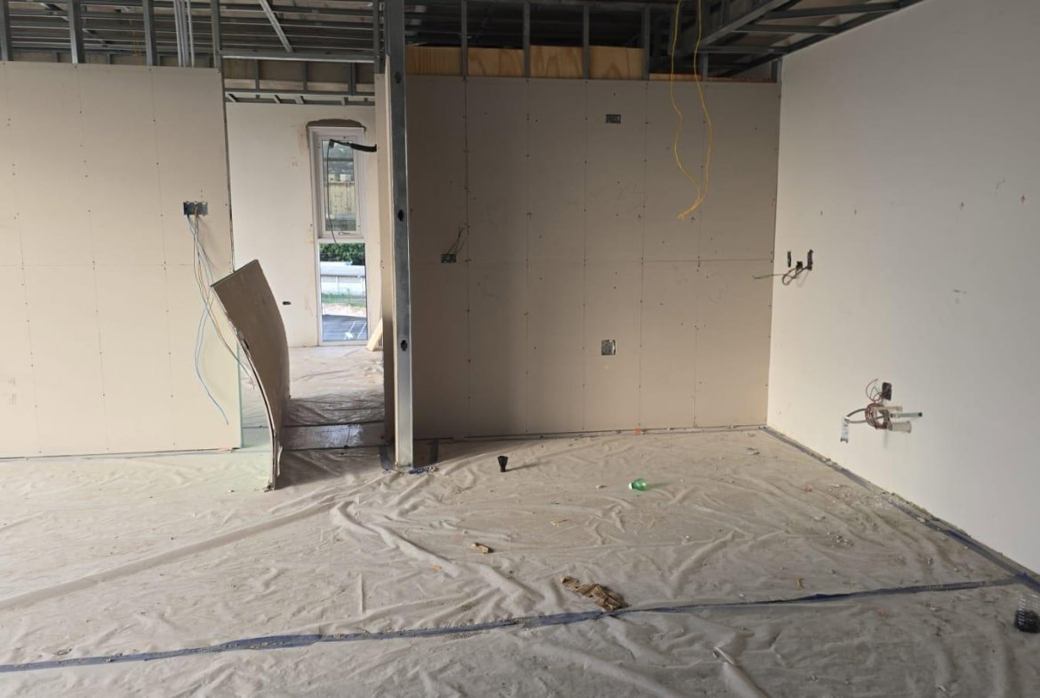 Nineteenth image of a 504-3 Central Avenue in Kingston 8, St. Andrew, Jamaica - property is For Sale