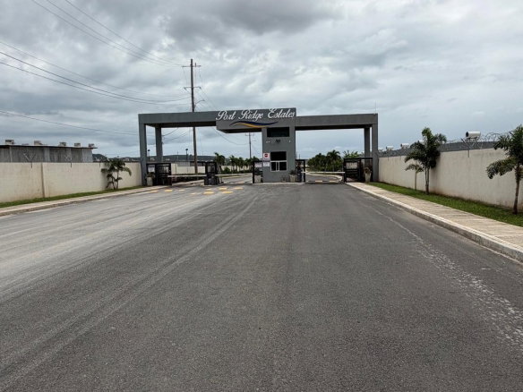 First image of 65b-65 Oak Circle in Greater Portmore, St. Catherine, Jamaica - property is For Rent