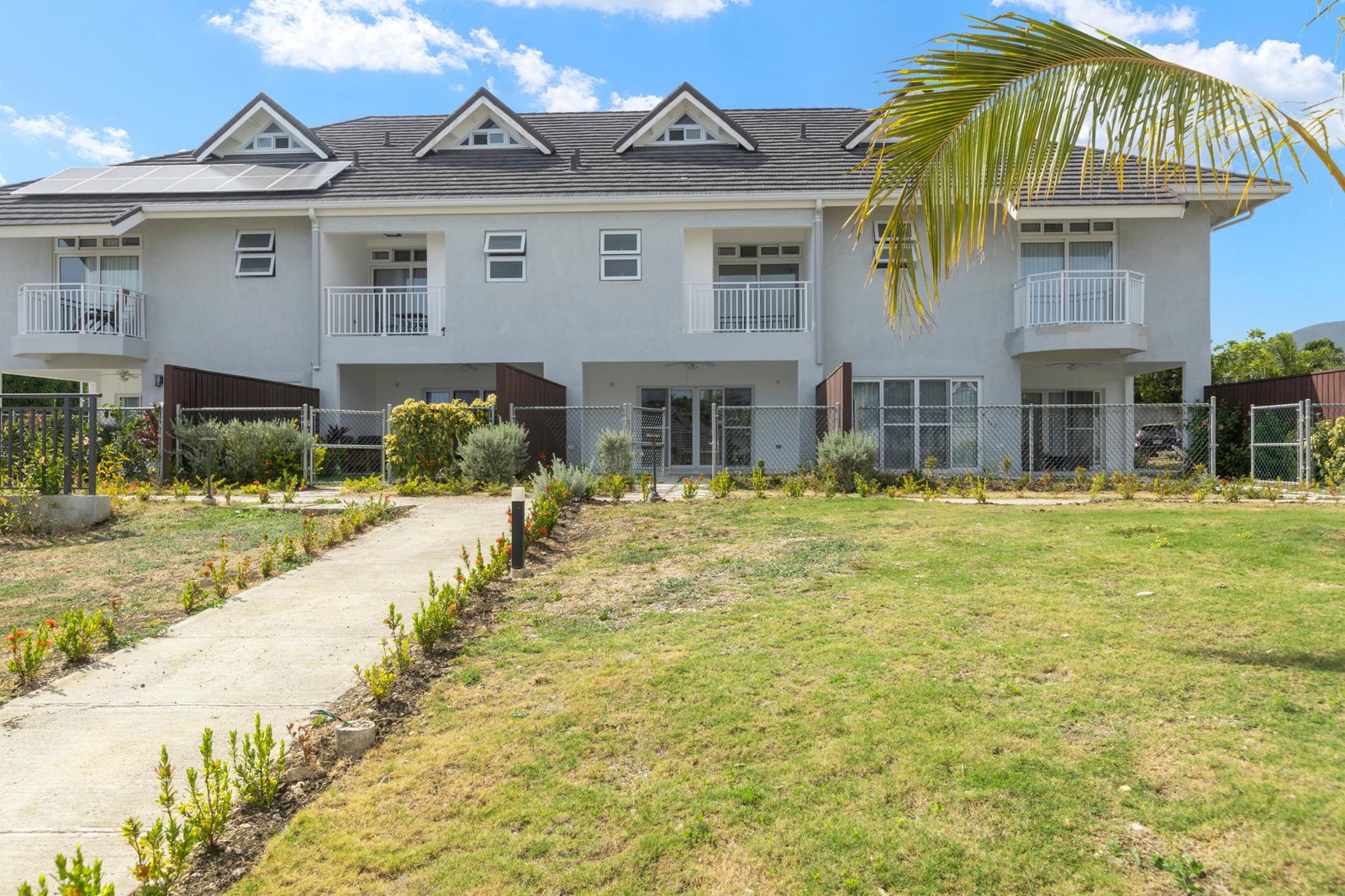 Modern-3-Bedroom-Townhouse-for-Rent-in-Country-Walk-Richmond-St.-Ann Second image of th C2- Country Walk, Richmond in Laughlands, St. Ann, Jamaica - property is For Rent