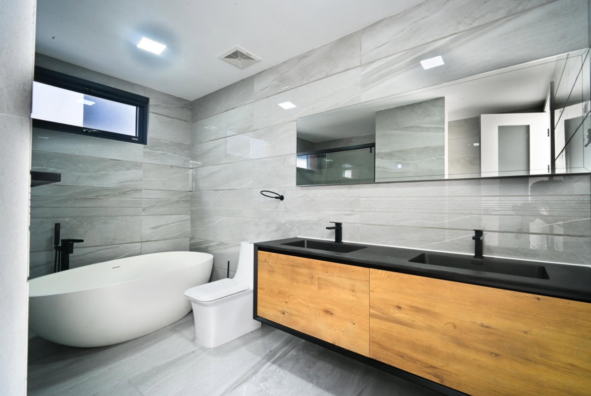 Ninth image of 50- Spyglass, Tavistock Terra in Kingston 6, St. Andrew, Jamaica - property is For Rent