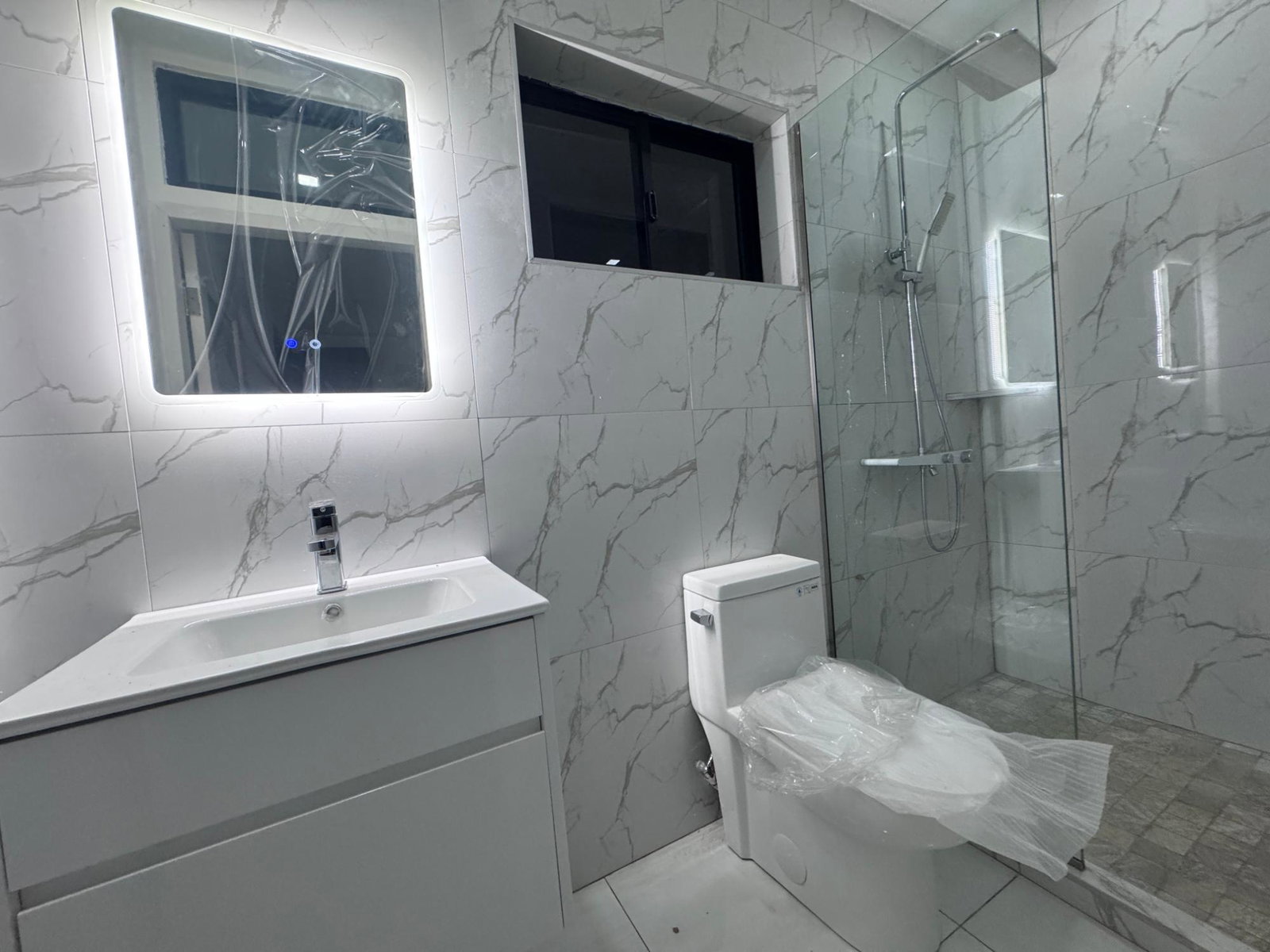 Modern-Townhouse-for-Sale-in-St.-Andrew-Jamaica-The-Terraces-of-Chancery Ninth image of 11-34a-34b Chancery Close in Kingston 19, St. Andrew, Jamaica - property is For Sale