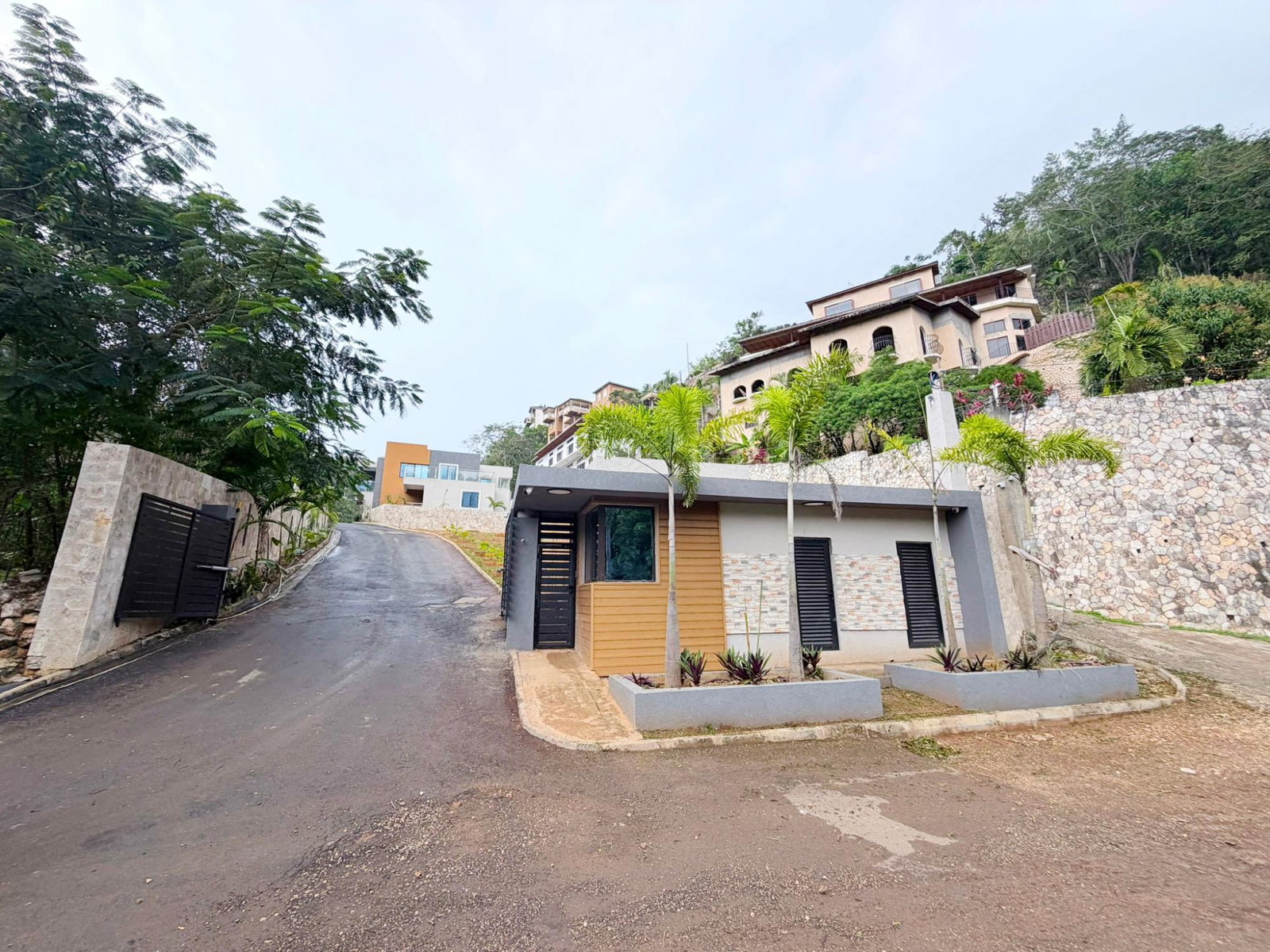Twenty-First image of 3c-1 Valley Close in Kingston 9, St. Andrew, Jamaica - property is For Sale