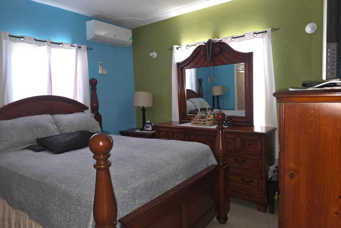 Sixteenth image of Palmetto Avenue, Mona, ki in Kingston 6, St. Andrew, Jamaica - property is For Sale