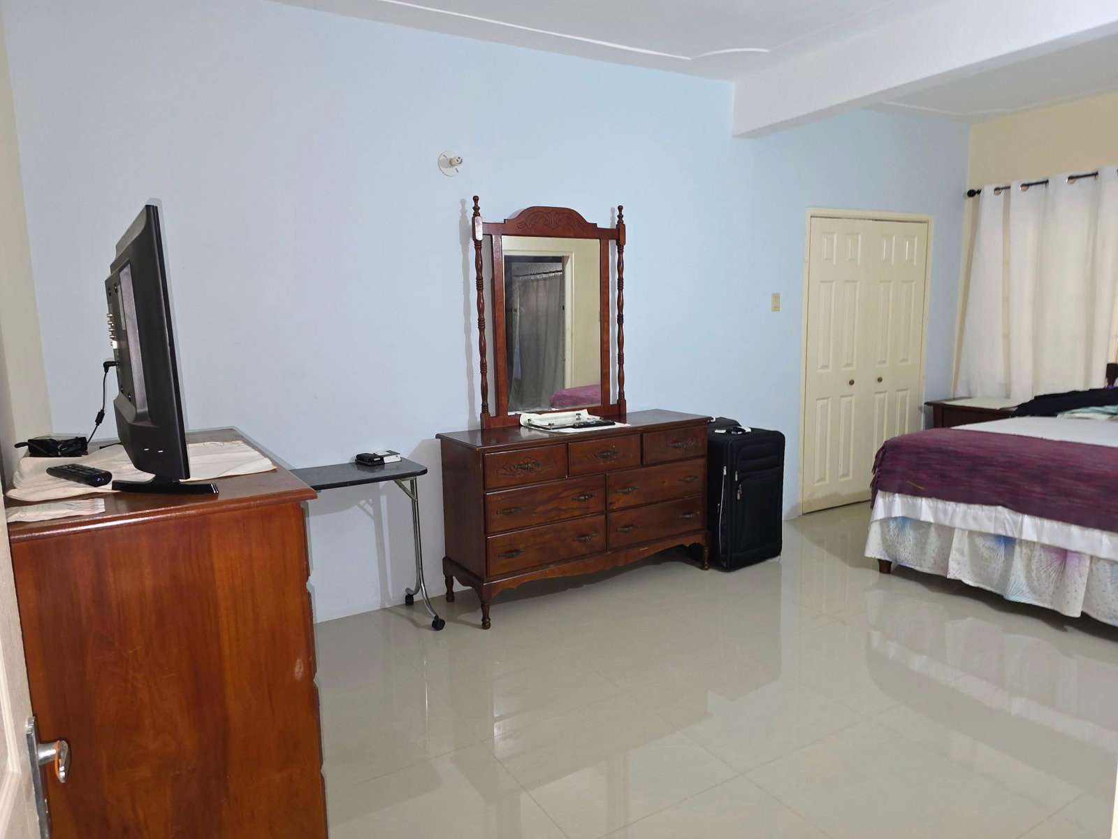 Seventeenth image of Palmetto Avenue, Mona, ki in Kingston 6, St. Andrew, Jamaica - property is For Sale