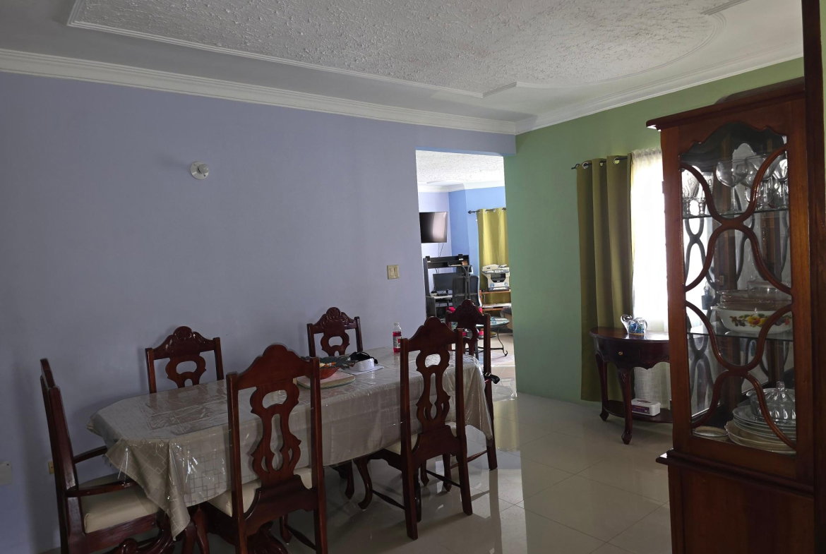 Ninth image of Palmetto Avenue, Mona, ki in Kingston 6, St. Andrew, Jamaica - property is For Sale