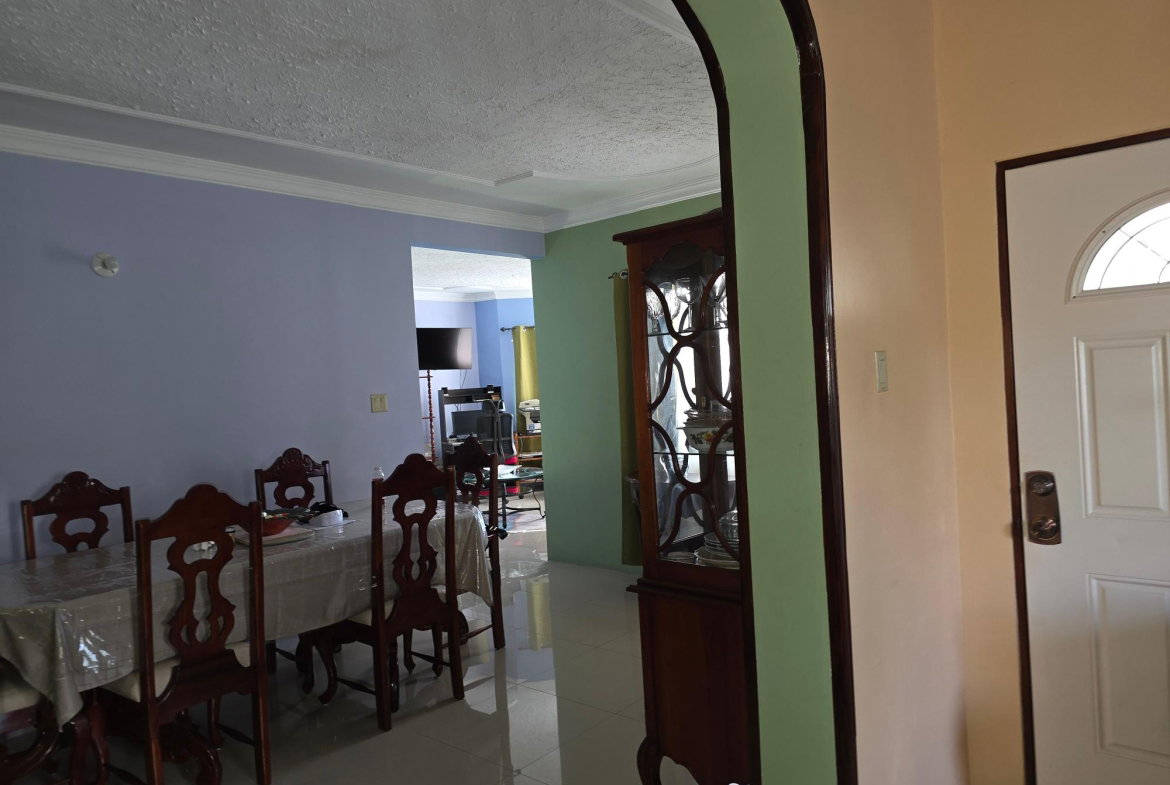 Tenth image of Palmetto Avenue, Mona, ki in Kingston 6, St. Andrew, Jamaica - property is For Sale