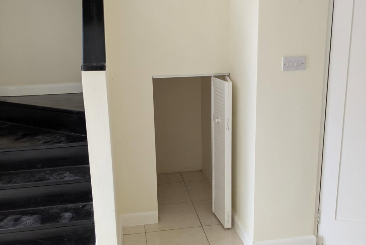 Sixth image of th #16-se 1st st East Queens Park Greater in Greater Portmore, St. Catherine, Jamaica - property is For Sale