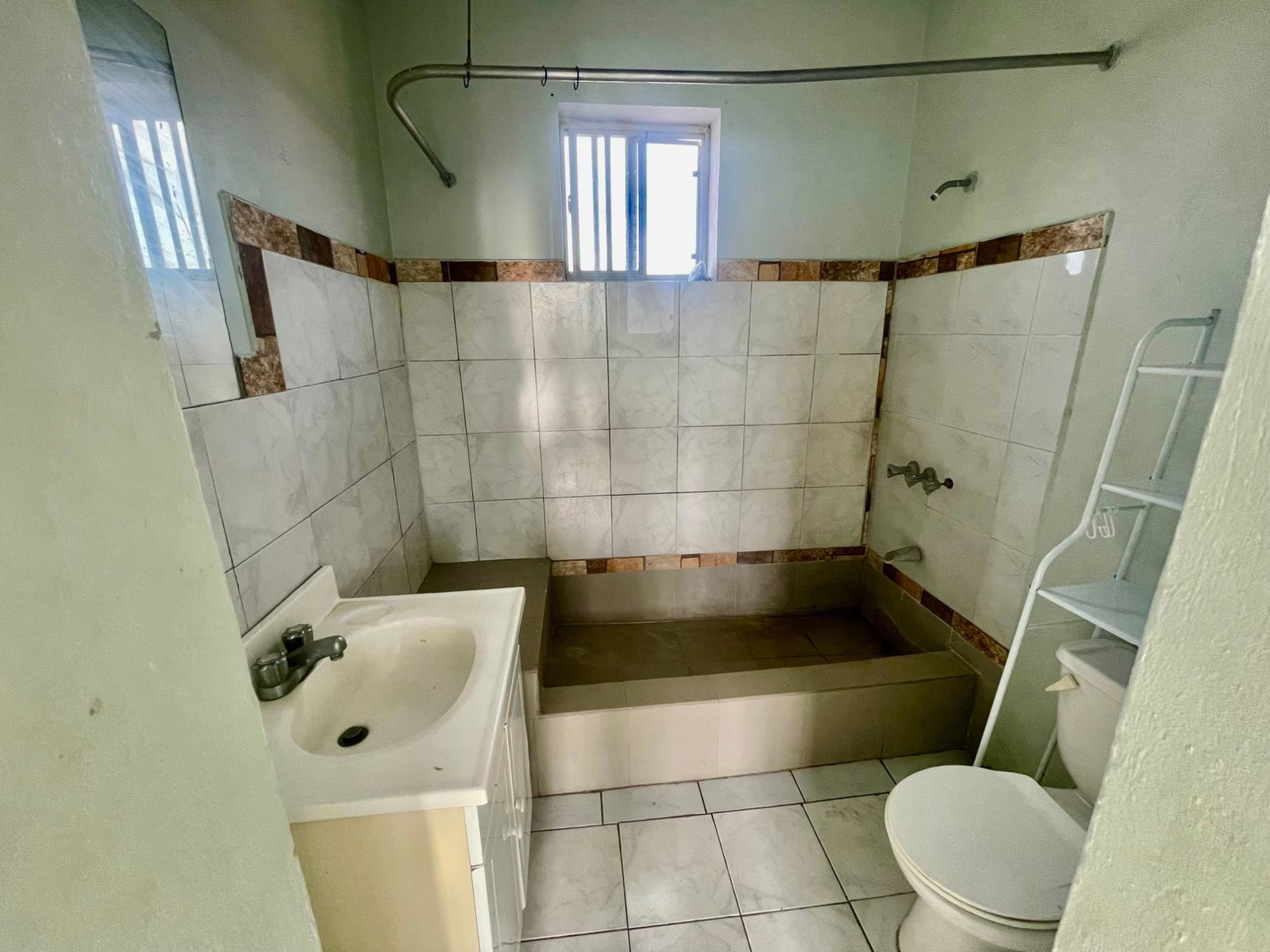 Multi-Family-Corner-House-for-Sale-in-Portmore-St.-Catherine-246-South-East-37th-Grea Sixteenth image of 246 South East, 37th Grea in Greater Portmore, St. Catherine, Jamaica - property is For Sale