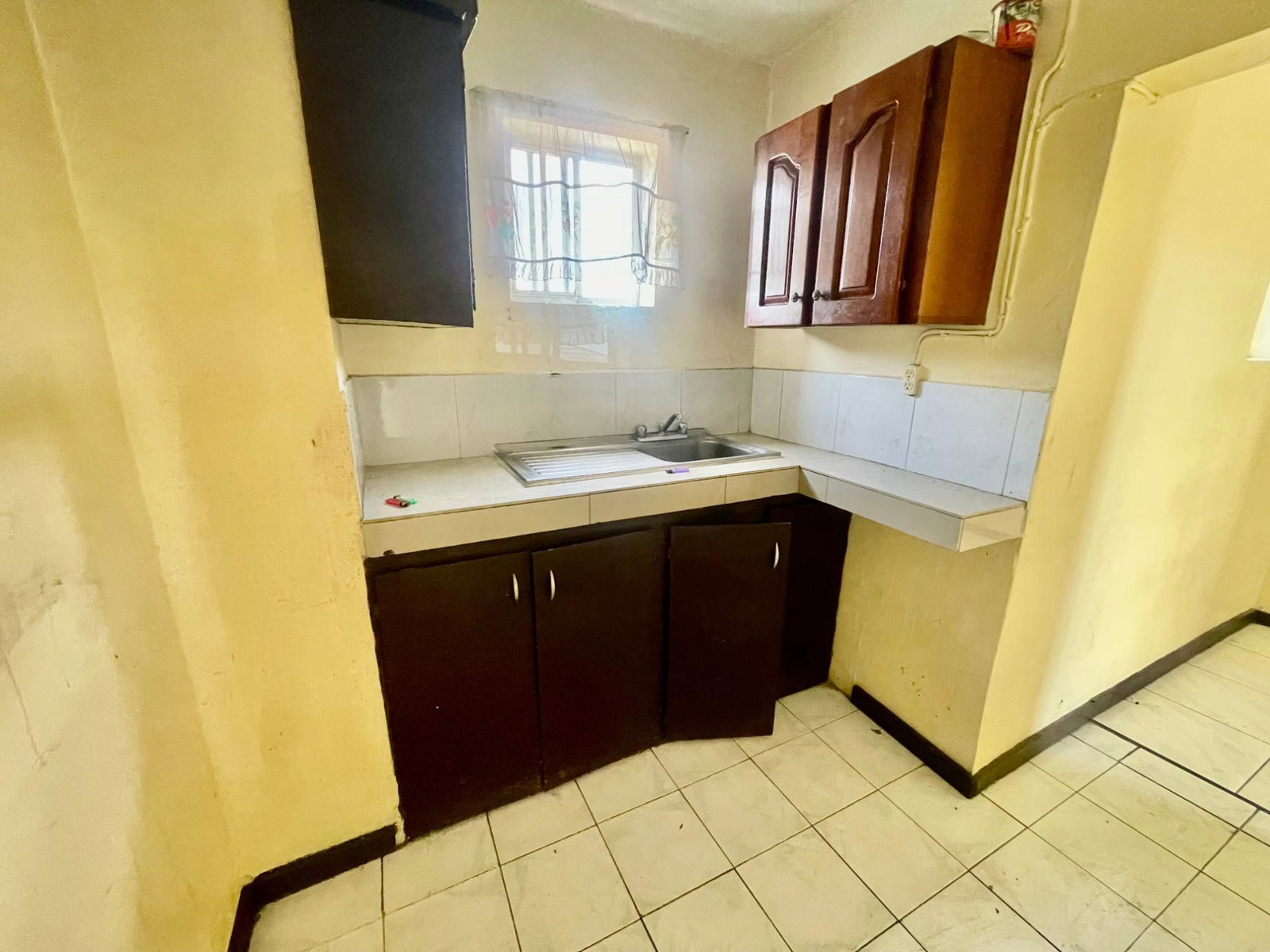 Multi-Family-Corner-House-for-Sale-in-Portmore-St.-Catherine-246-South-East-37th-Grea Seventeenth image of 246 South East, 37th Grea in Greater Portmore, St. Catherine, Jamaica - property is For Sale