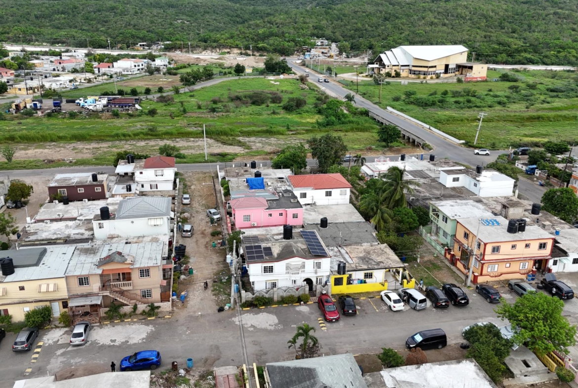 Nineteenth image of 246 South East, 37th Grea in Greater Portmore, St. Catherine, Jamaica - property is For Sale