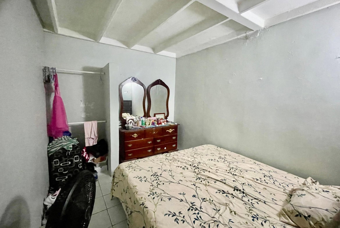 Seventh image of 246 South East, 37th Grea in Greater Portmore, St. Catherine, Jamaica - property is For Sale