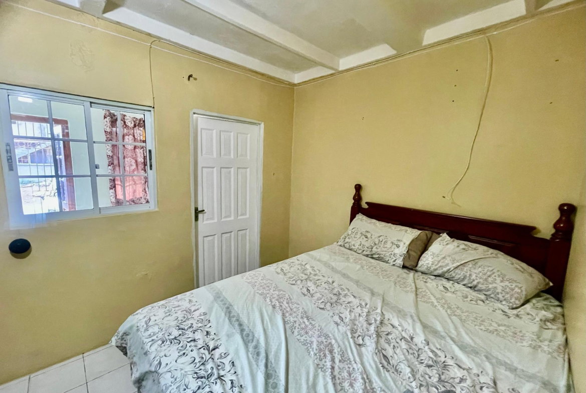 Eighth image of 246 South East, 37th Grea in Greater Portmore, St. Catherine, Jamaica - property is For Sale