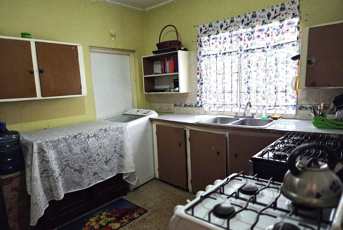 Eleventh image of 10 Charlton Close in Kingston 8, St. Andrew, Jamaica - property is For Sale