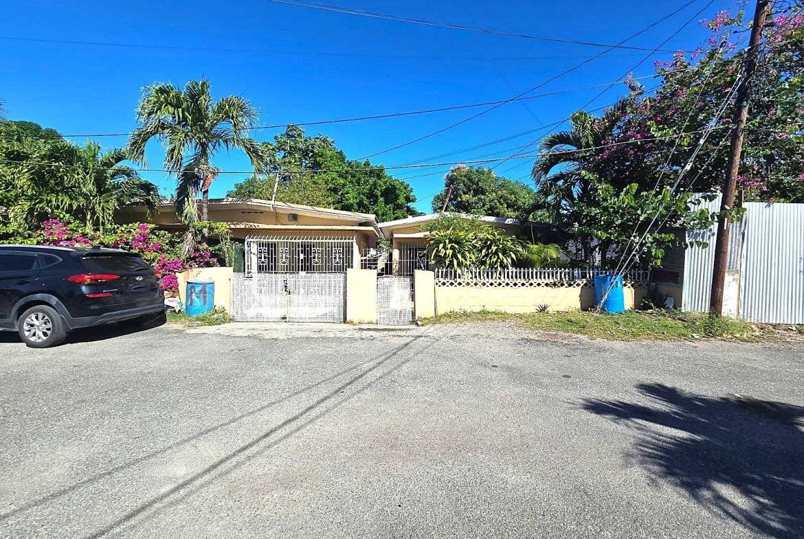 First image of 10 Charlton Close in Kingston 8, St. Andrew, Jamaica - property is For Sale