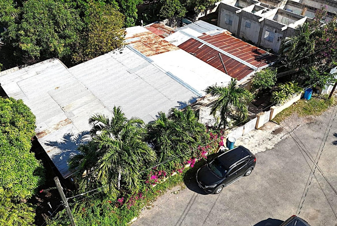 Twenty-Sixth image of 10 Charlton Close in Kingston 8, St. Andrew, Jamaica - property is For Sale
