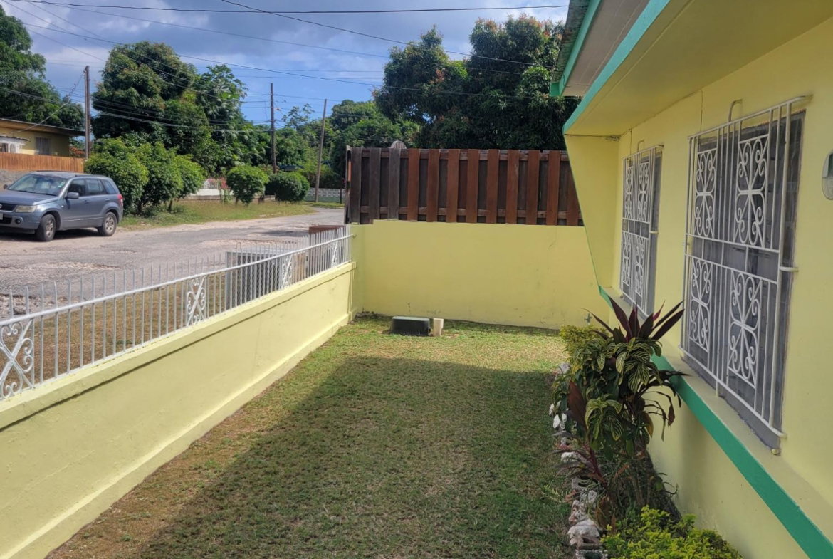 Third image of 7 Dennis Avenue, Kgn 19 in Kingston 19, St. Andrew, Jamaica - property is For Sale