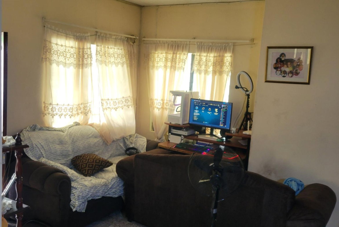 Tenth image of 7 Dennis Avenue, Kgn 19 in Kingston 19, St. Andrew, Jamaica - property is For Sale