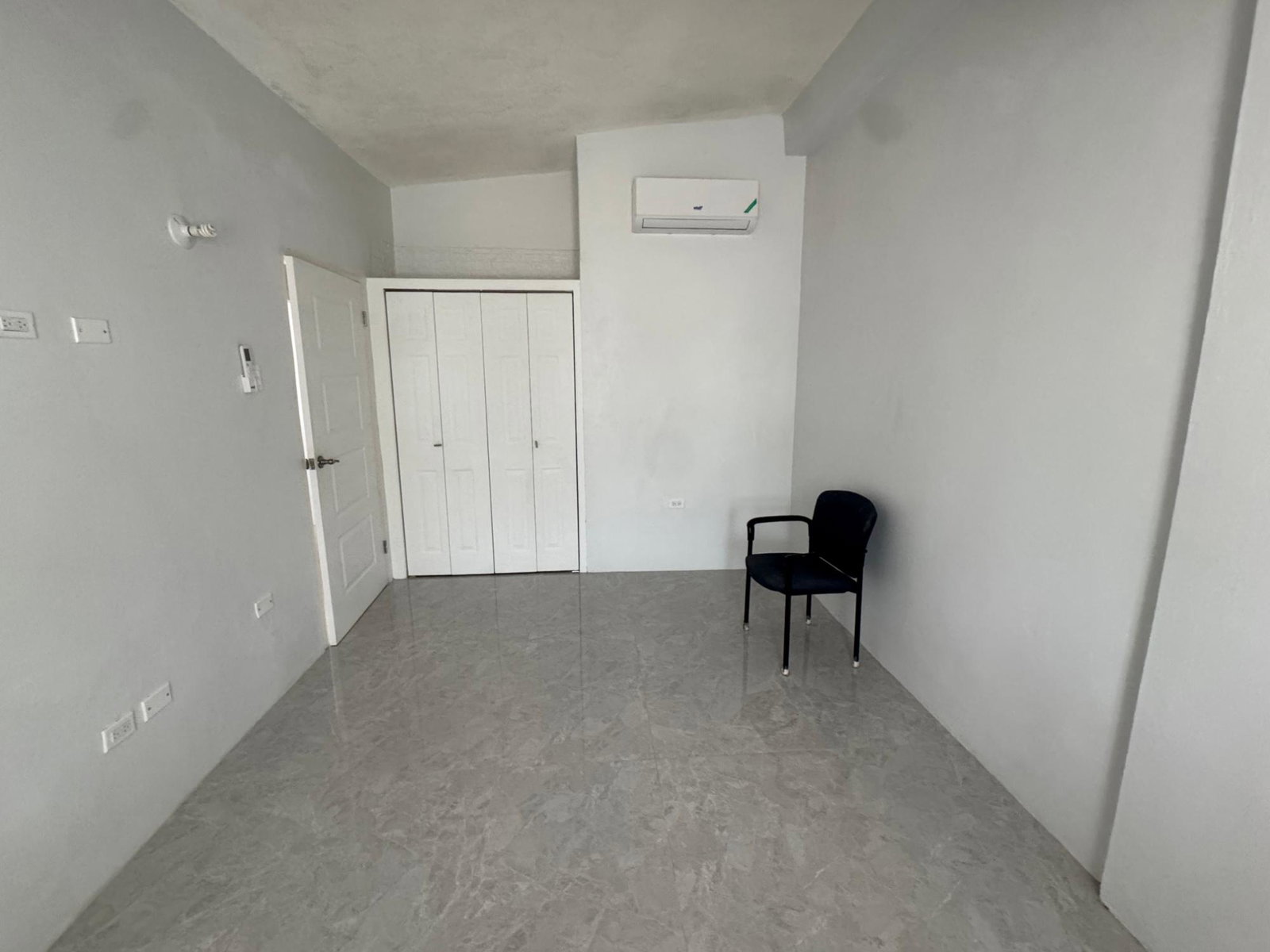 Seventh image of 30 Santiago Square in Hellshire Heights, St. Catherine, Jamaica - property is For Rent