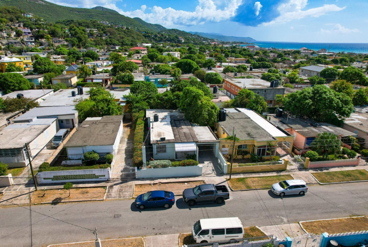 Ninth image of 48 Saturn Avenue in Kingston 17, St. Andrew, Jamaica - property is For Sale