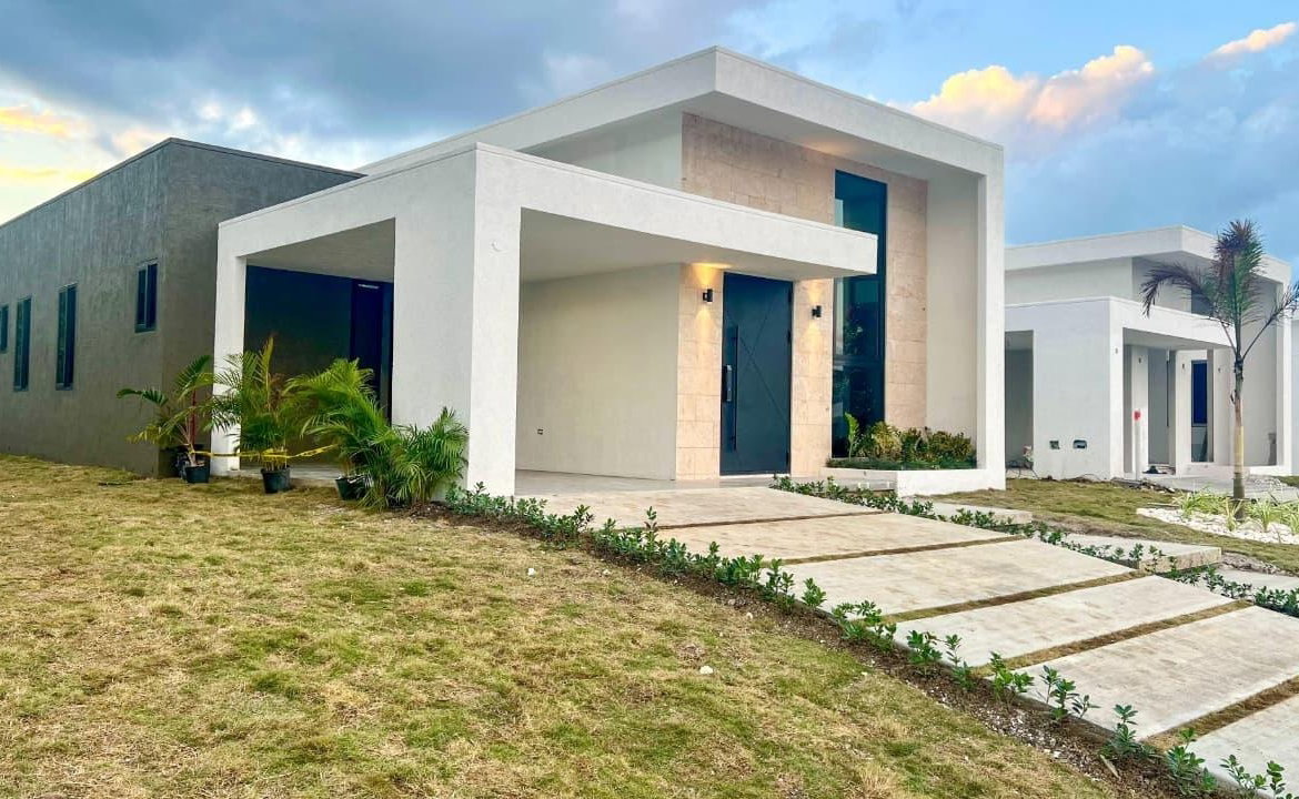 Ninth image of 181 Palacio Rivera in Breadnut Hill, St. Ann, Jamaica - property is For Sale