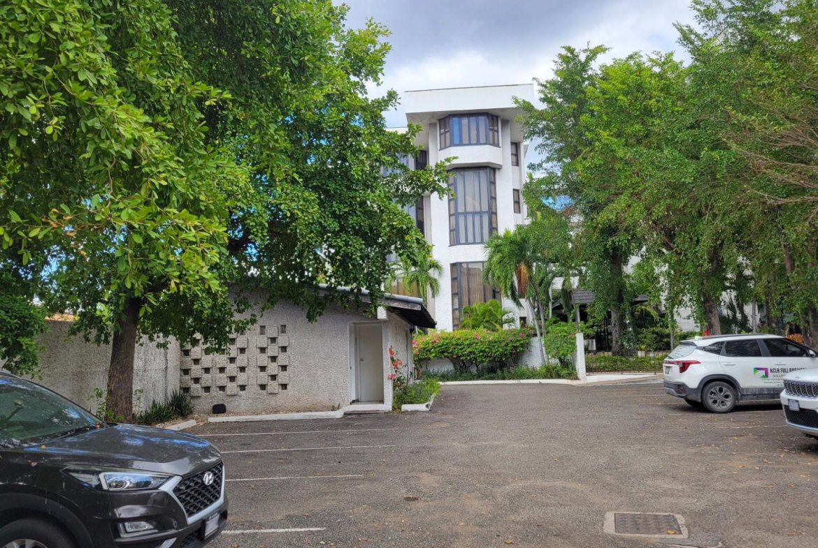 Fourth image of ph 6-1 Caribbean Close in Kingston 10, St. Andrew, Jamaica - property is For Sale