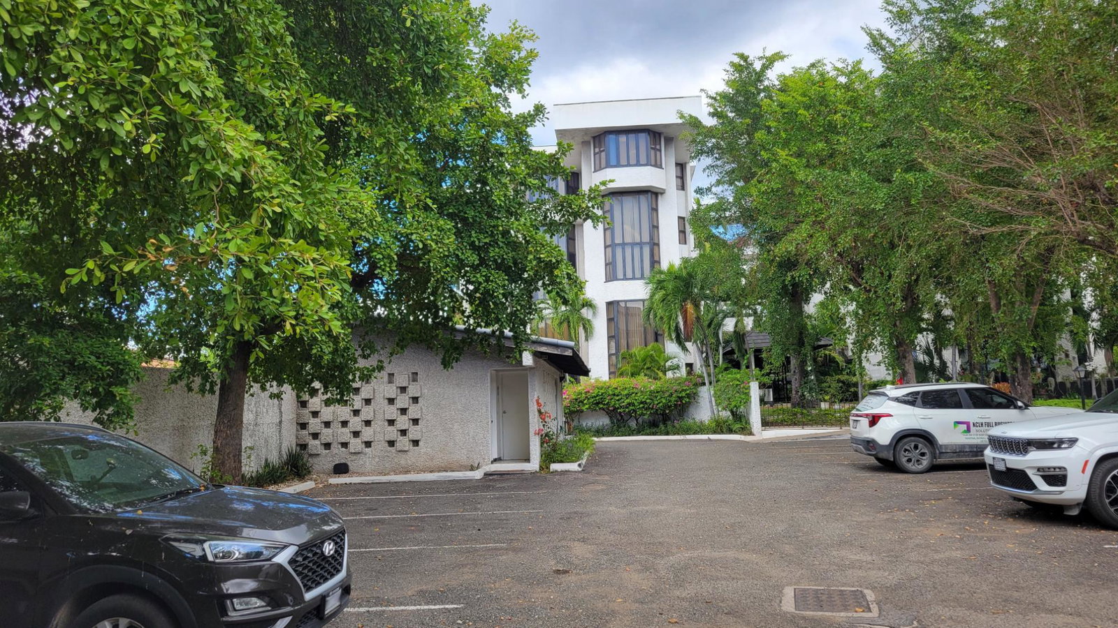 Penthouse-Apartment-for-Sale-in-Trafalgar-Apartments-New-Kingston-St.-Andrew-Jamaica Fourth image of ph 6-1 Caribbean Close in Kingston 10, St. Andrew, Jamaica - property is For Sale