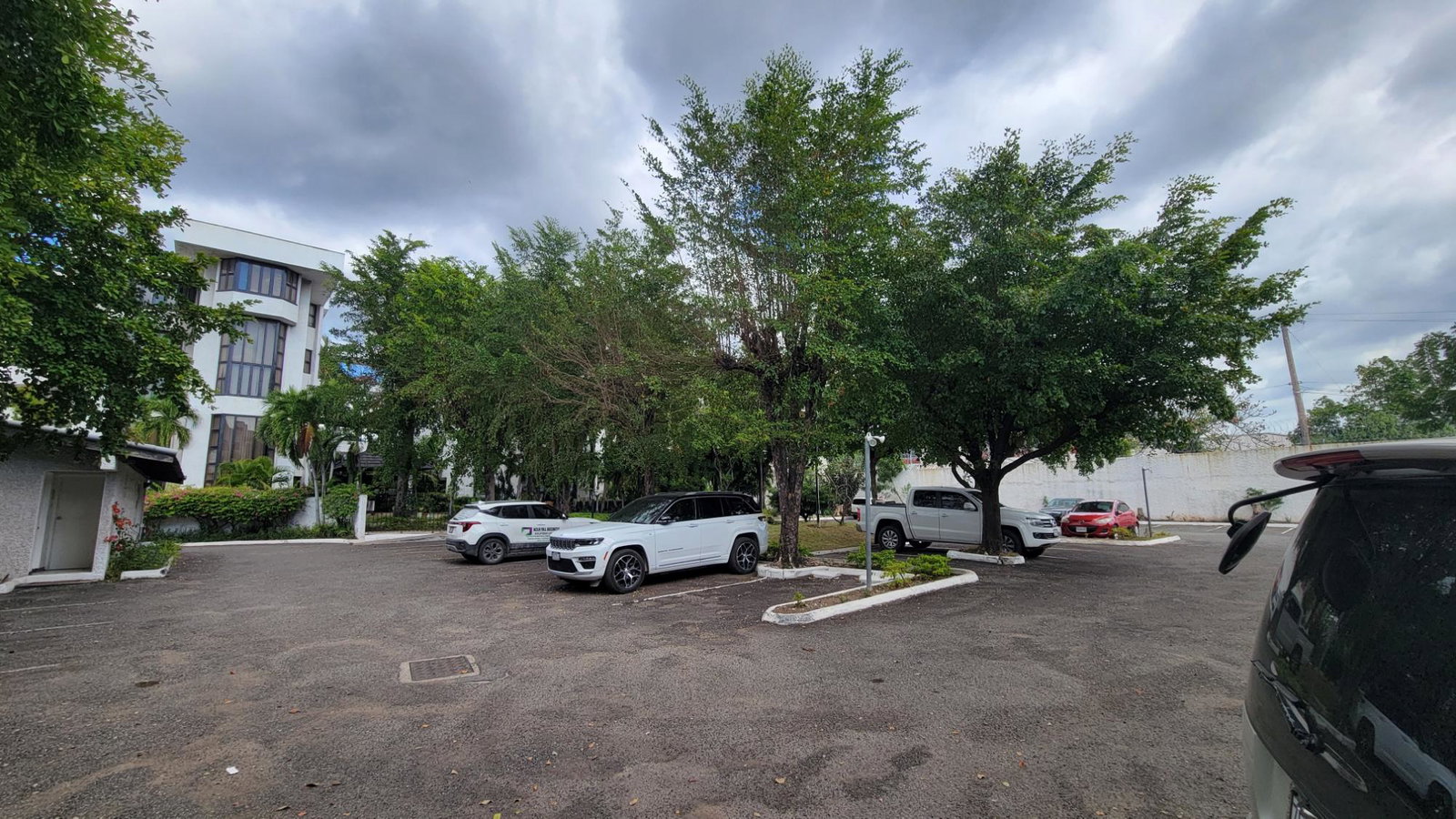 Penthouse-Apartment-for-Sale-in-Trafalgar-Apartments-New-Kingston-St.-Andrew-Jamaica Fifth image of ph 6-1 Caribbean Close in Kingston 10, St. Andrew, Jamaica - property is For Sale