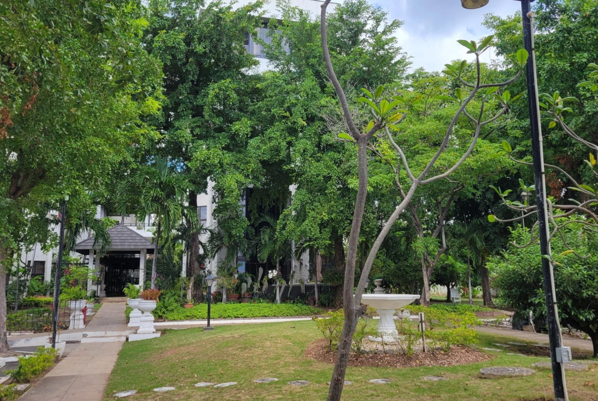 Sixth image of ph 6-1 Caribbean Close in Kingston 10, St. Andrew, Jamaica - property is For Sale