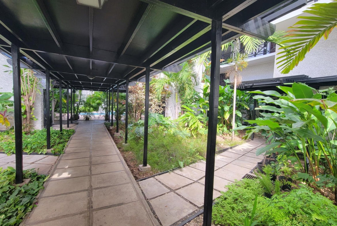 Seventh image of ph 6-1 Caribbean Close in Kingston 10, St. Andrew, Jamaica - property is For Sale