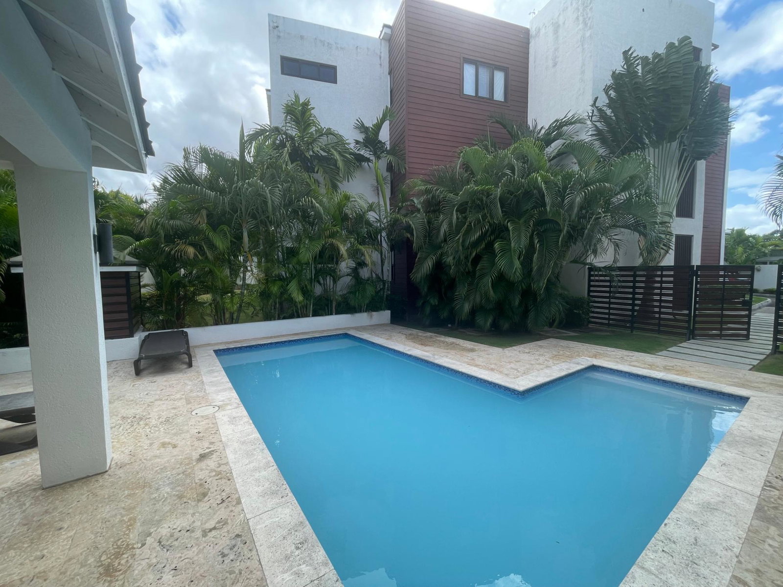 Eighteenth image of 8-6 Clieveden Ave in Kingston 6, St. Andrew, Jamaica - property is For Rent